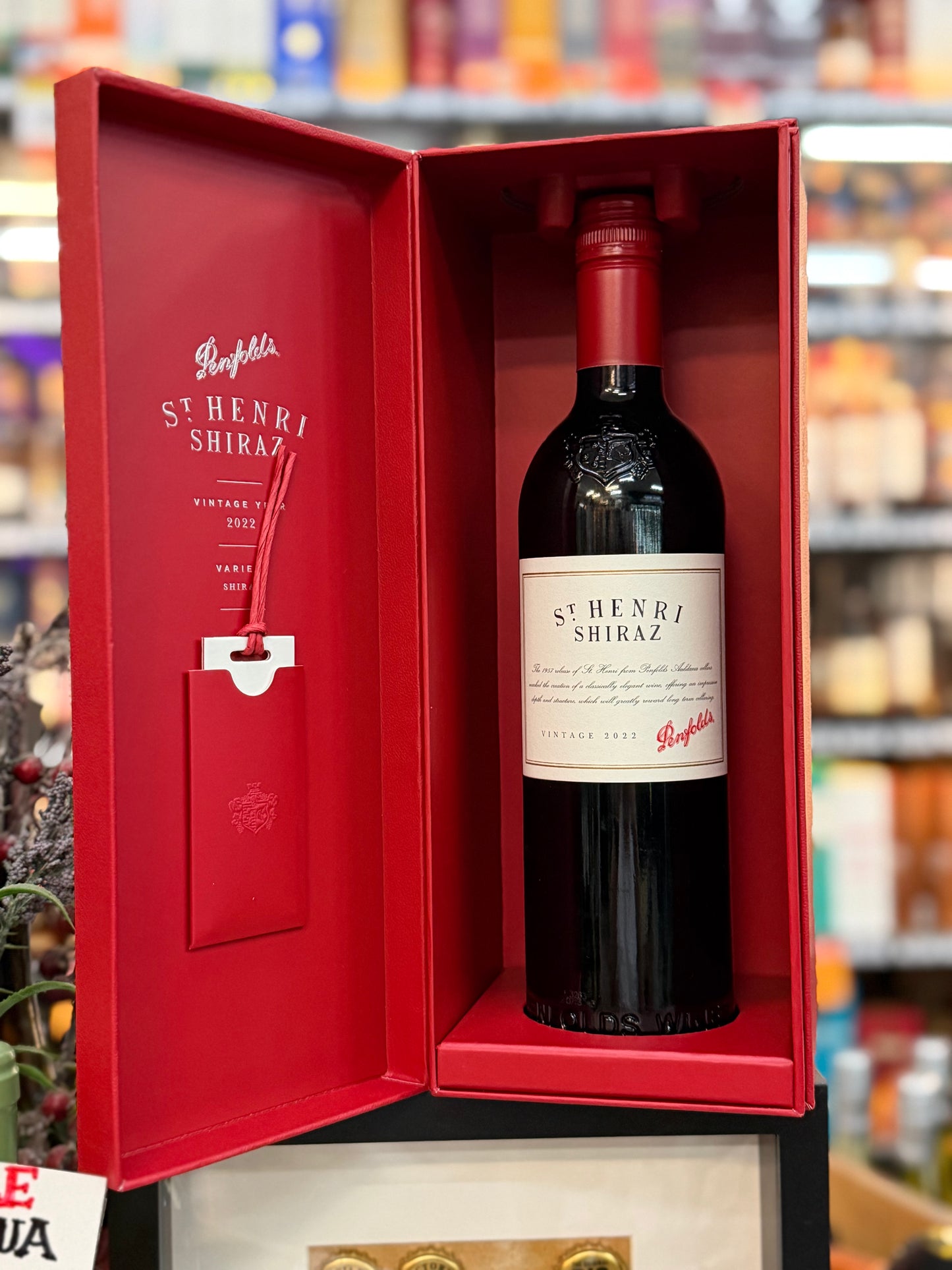 Penfolds St Henri Shiraz 2022 Gift Box (750ml)