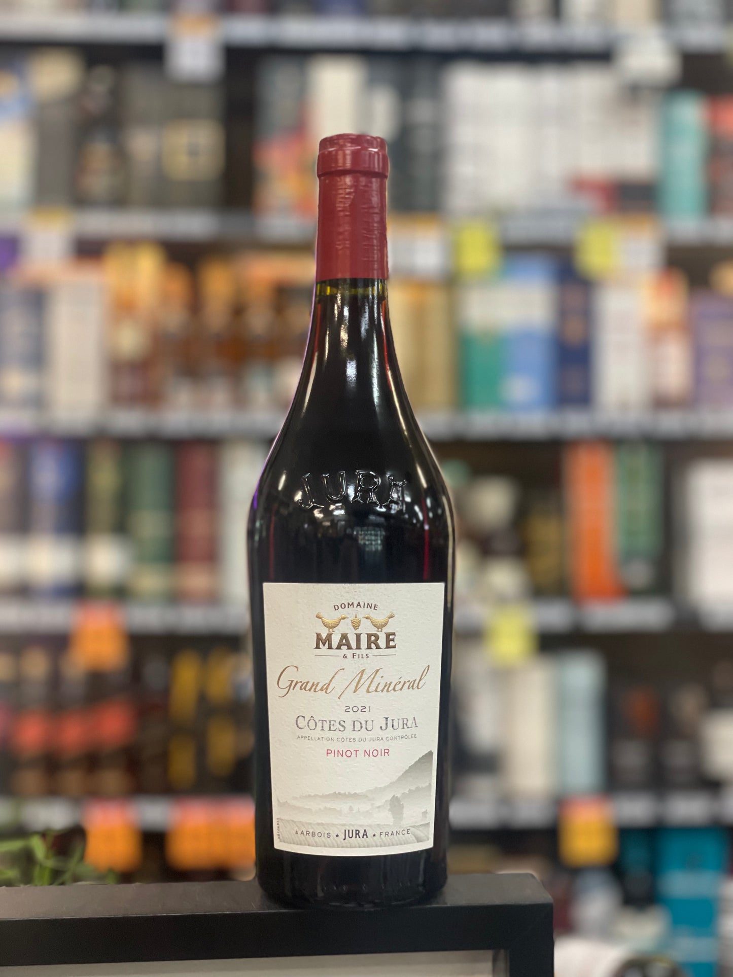 Domaine Maire & Fils Grand Minéral Côtes du J ura Pinot Noir 2021 (750ml)