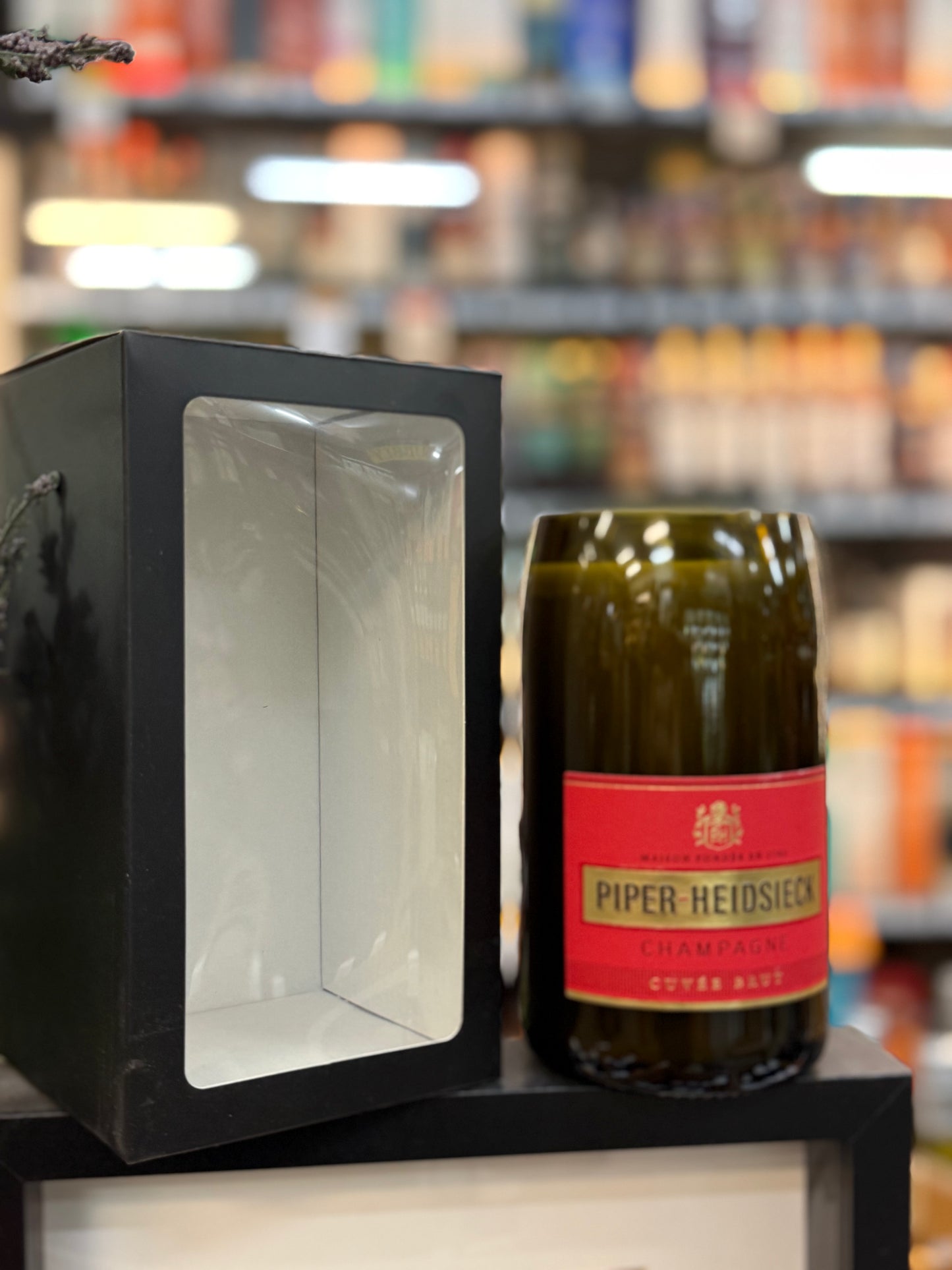 Candles (Piper Champagne)