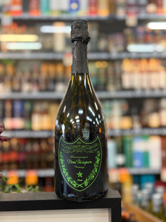 Dom Pérignon Brut Vintage 2013 Luminous Edition (750ml)